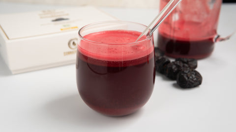 Eisenreicher Power-Saft mit Bio Ajwa Datteln, Granatapfel, Roter Beete & Karotten - Sunnafrucht®